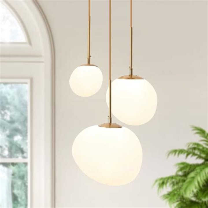 Can you frost light globes?