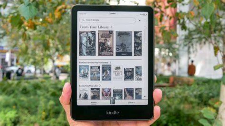 Does Amazon Kindle have a camera?