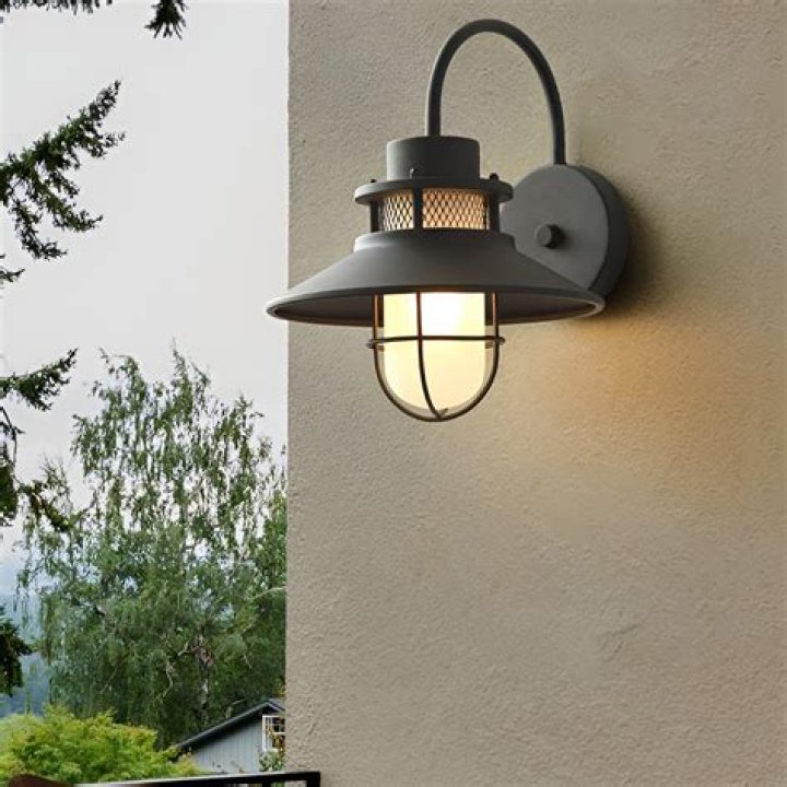 How do you replace an outside wall light?