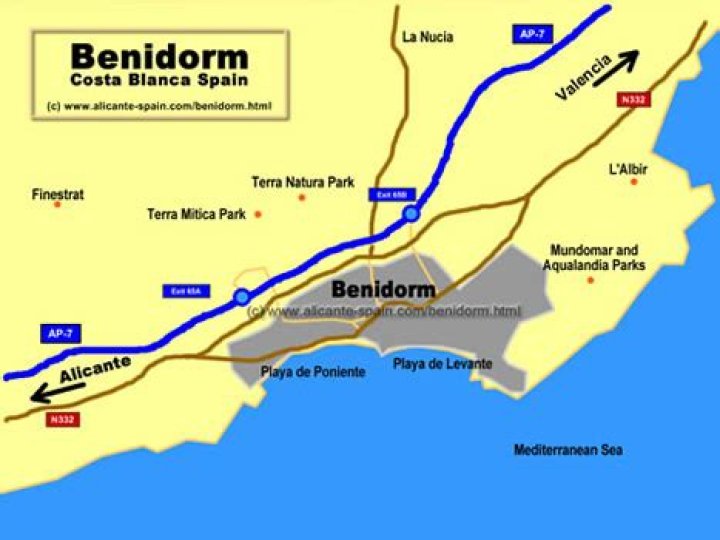 How far is Benidorm from Moraira?