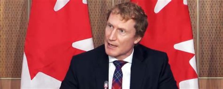 What does the Minister of Immigration do?