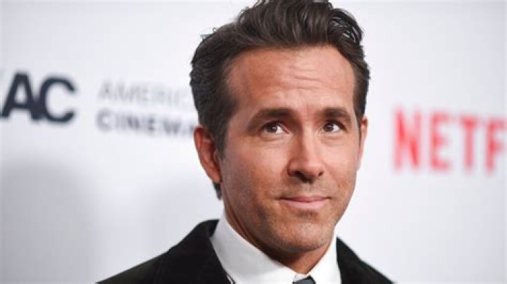 When and where was Ryan Reynolds born?