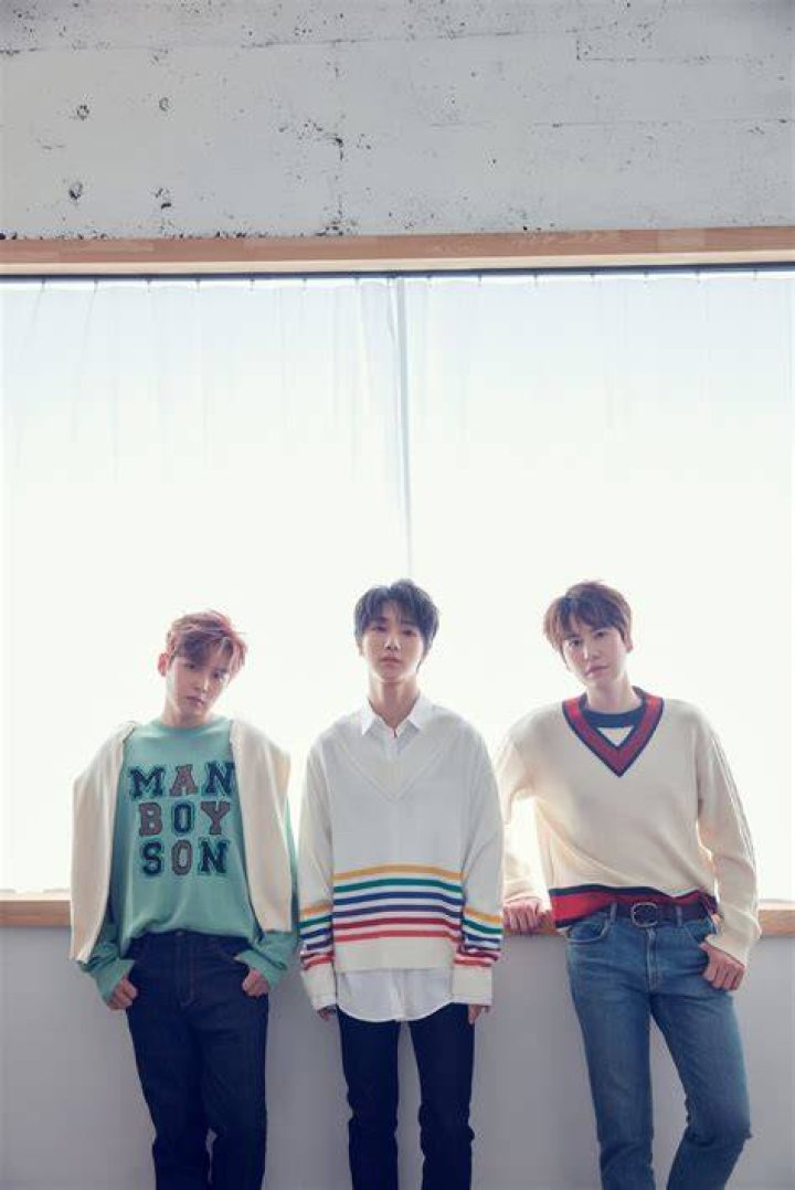 Who is the leader of Super Junior KRY?