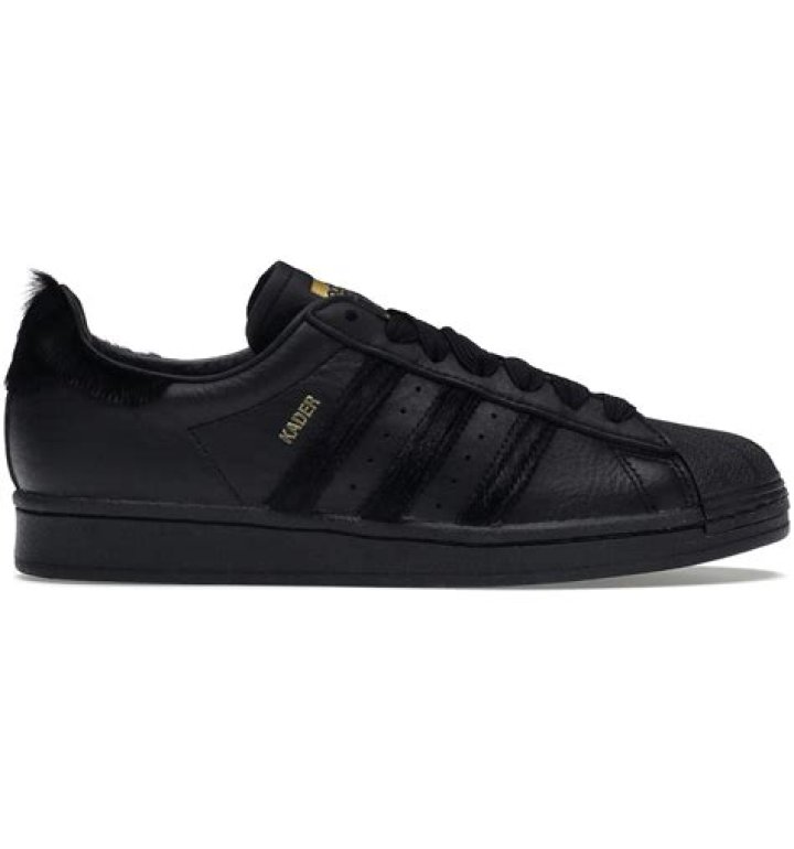 Wie viel kostet Adidas Superstar?